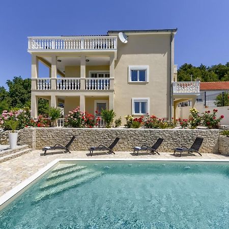 Appartement Haus Lilli Mit Pool à Ražanac Extérieur photo